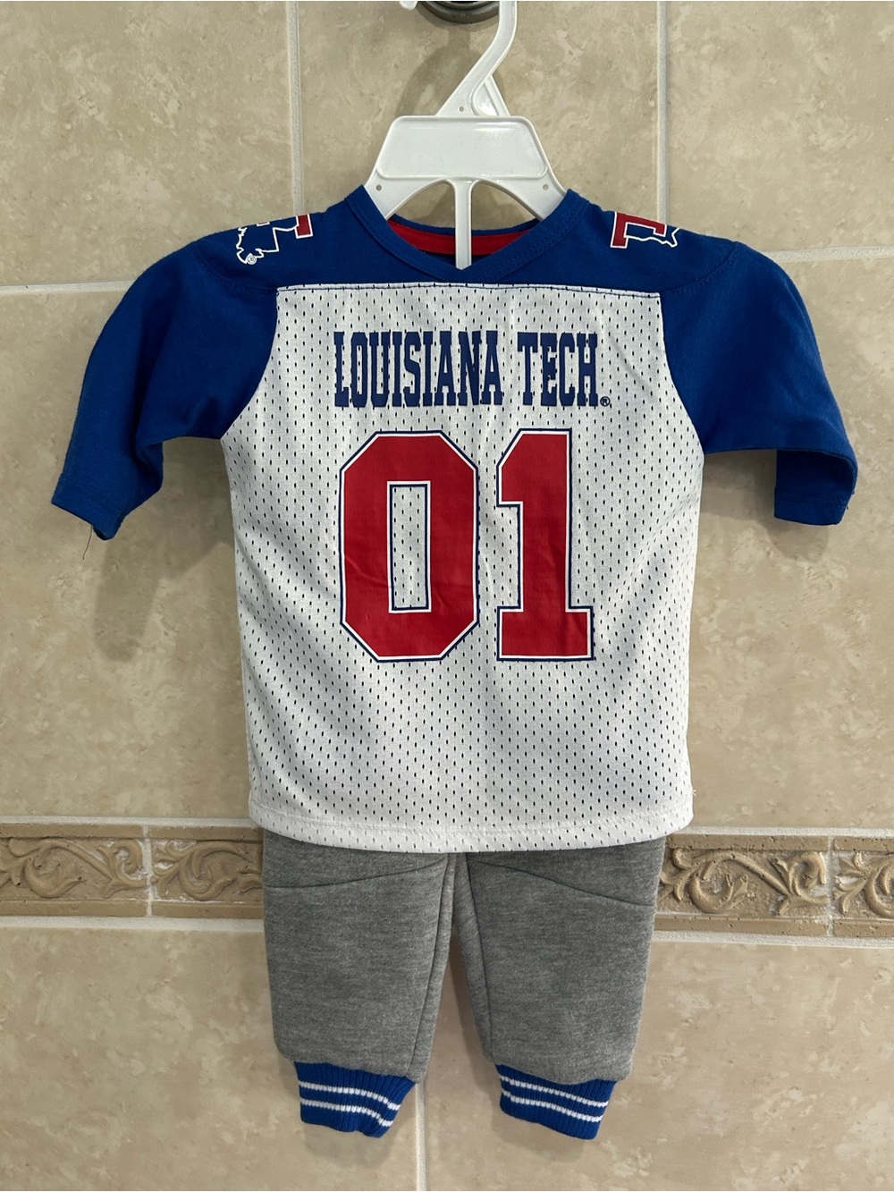 Colosseum Louisiana Tech 2 pc outfit jersey LaTech Bulldogs